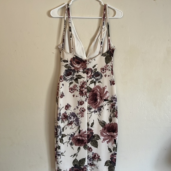 Women’s size small floral dress from Windsor - Picture 5 of 7